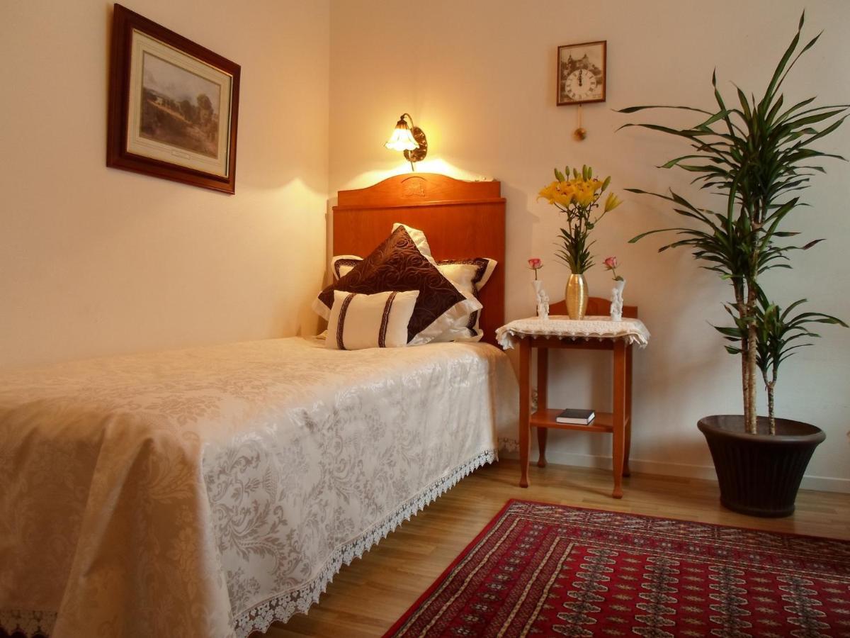 Hotell Laeckoe Lidköping Quarto foto